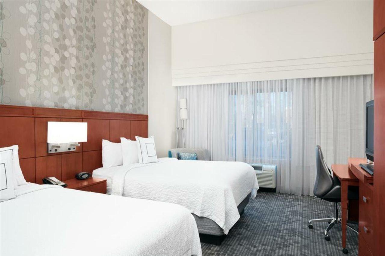 Отель Courtyard By Marriott St. Augustine I-95 Экстерьер фото