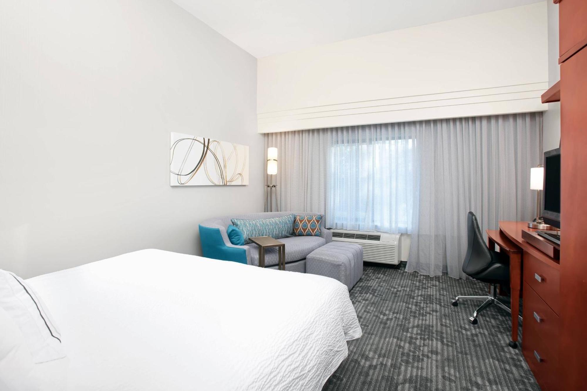 Отель Courtyard By Marriott St. Augustine I-95 Экстерьер фото